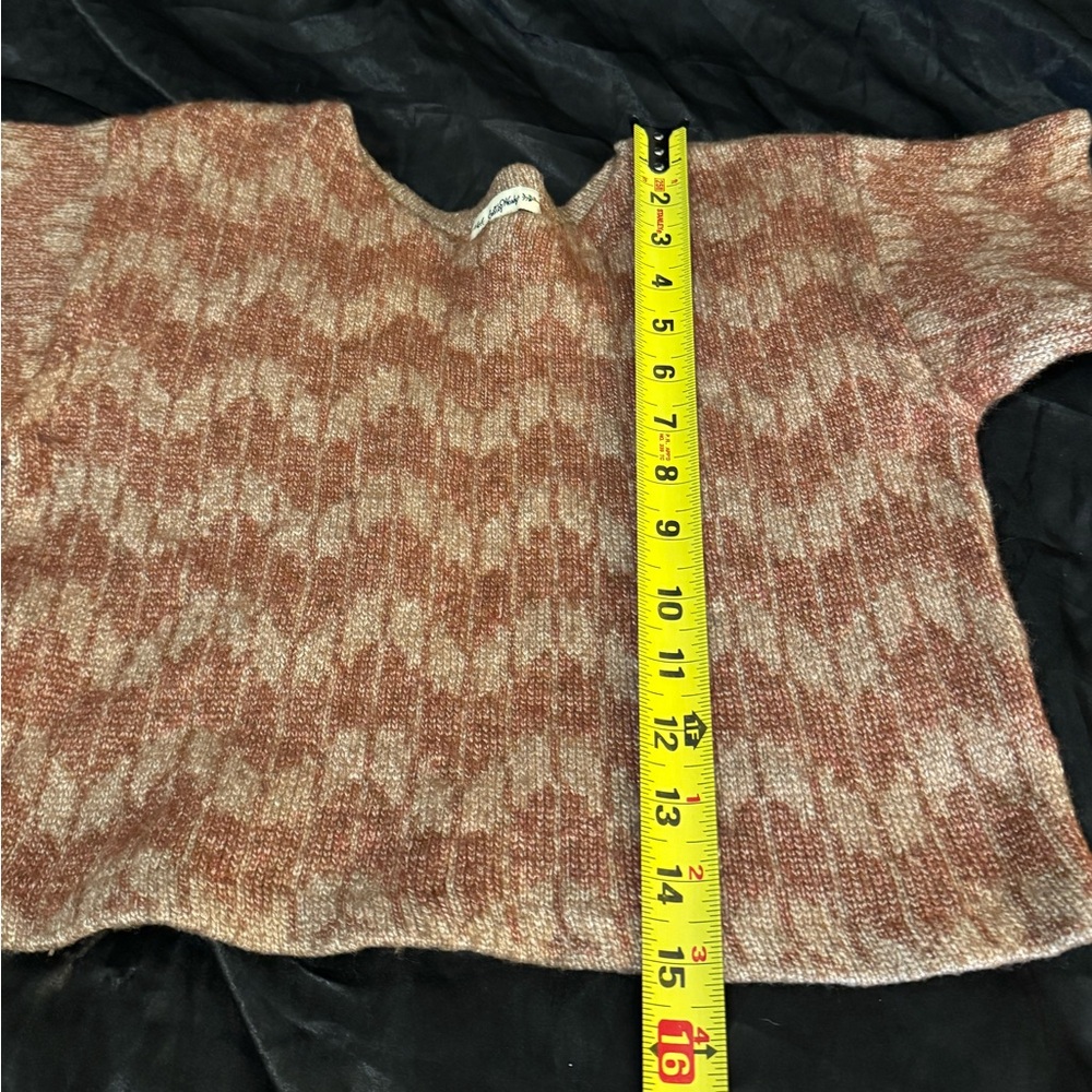 Built by Wendy Maroon & Beige Cropped Knit Tee – Short Sleeve Wool Sweater Top - Picture 4 of 8